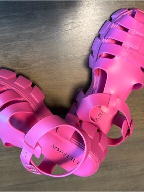 Forever 21 Hot Pink Platform Jelly Sandals